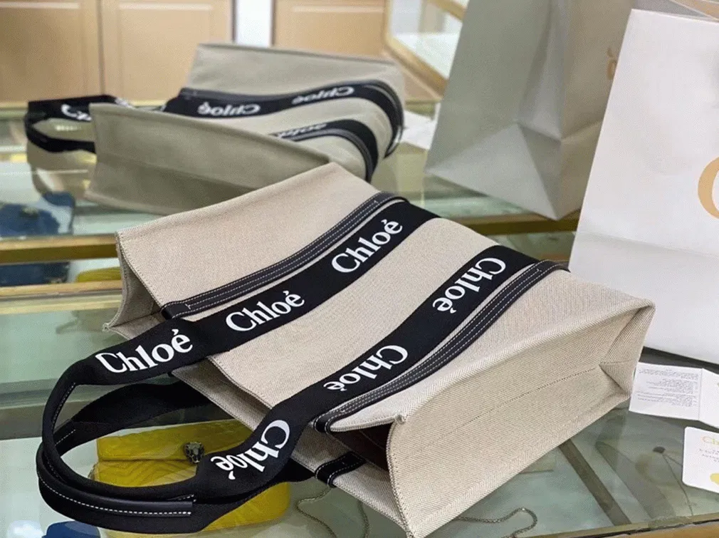 Top Quality Knockoff Chloe Medium Woody Tote Bag in Canvas with Black Leather Strips — image 10
