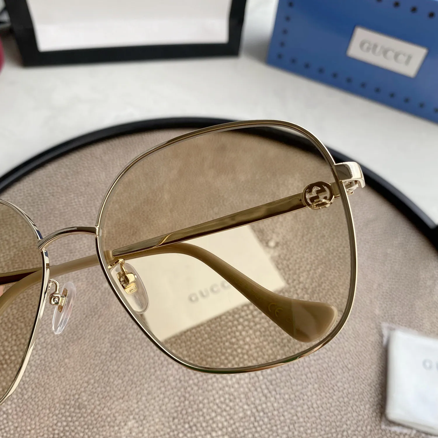 Gucci – GG0724S Gold — image 5