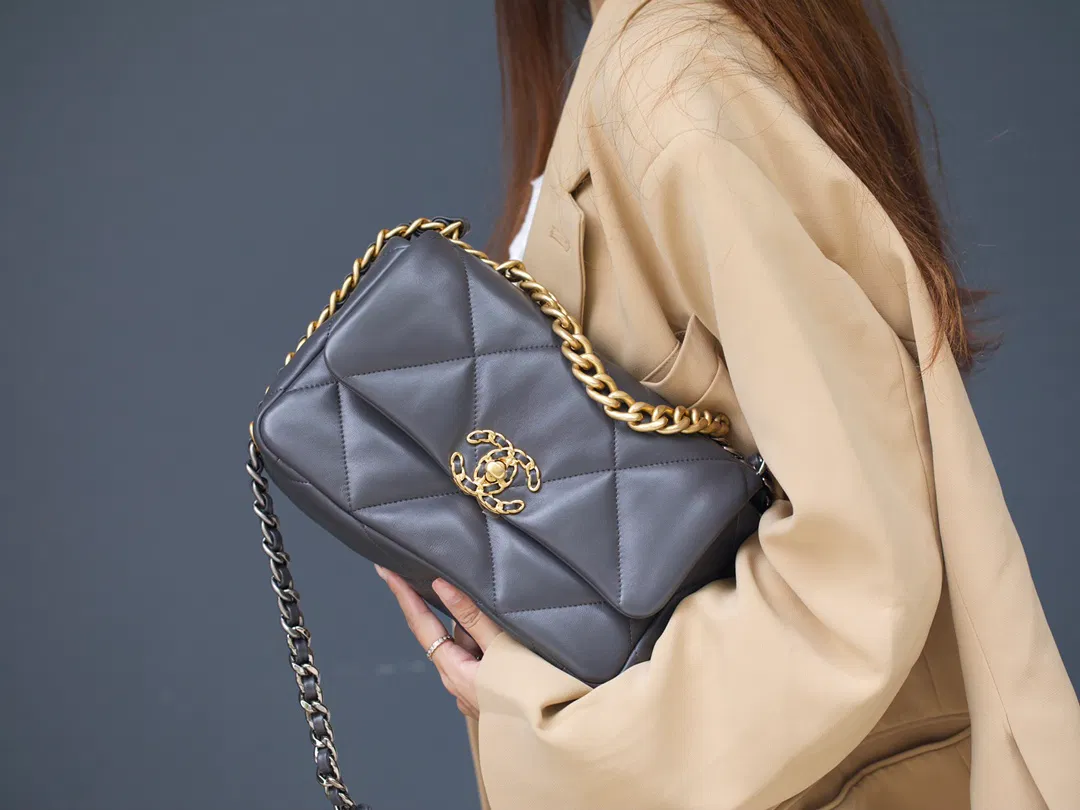 Chanel 19 — image 5