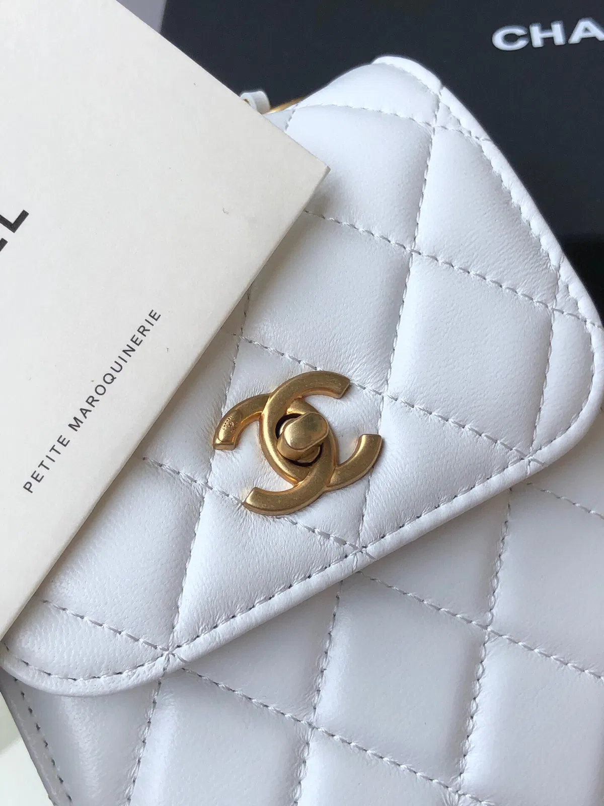 CHANEL CLUTCH — image 2
