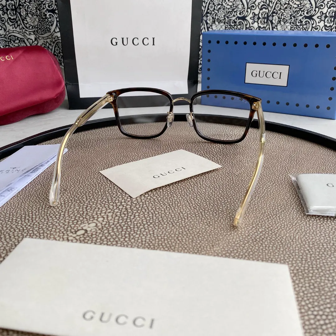 Gucci Eyewear square tinted sunglasses — image 8