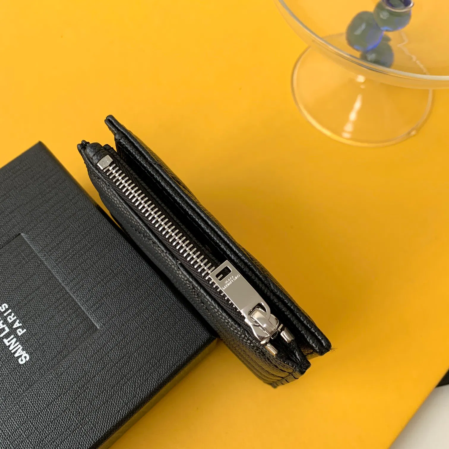 CASSANDRE MATELASSÉ FLAP CARD CASE IN GRAIN DE POUDRE EMBOSSED LEATHER — image 9