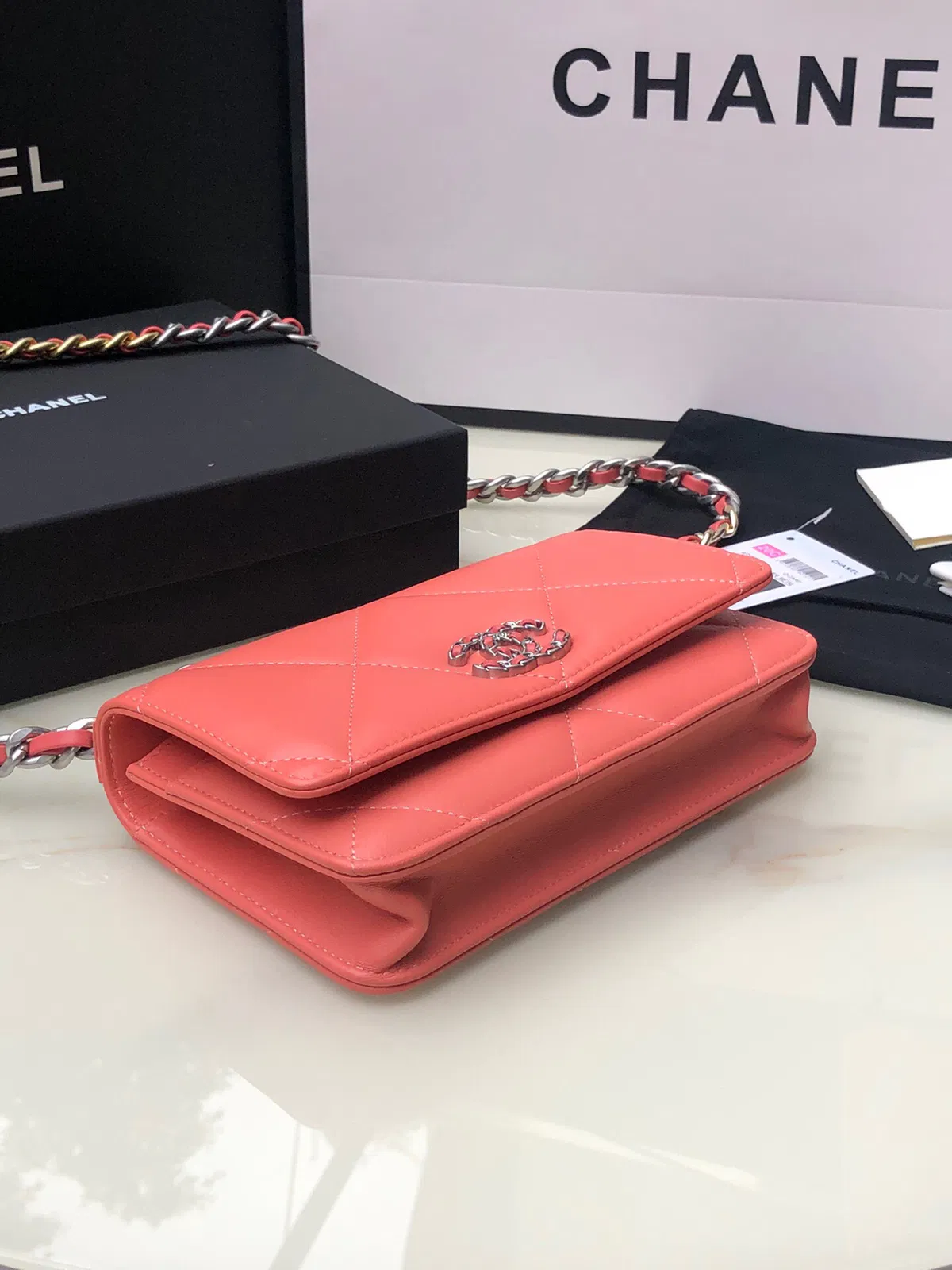 CHANEL 19 WALLET ON CHAIN — image 8