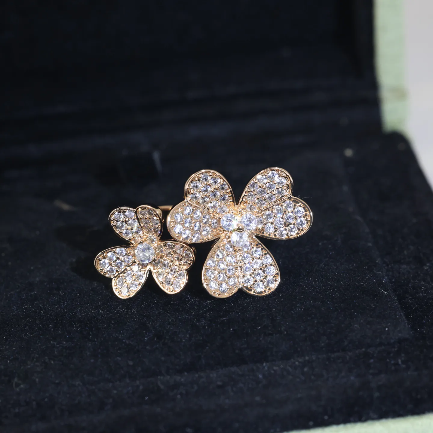 Van Cleef & Arpels Ring — image 4