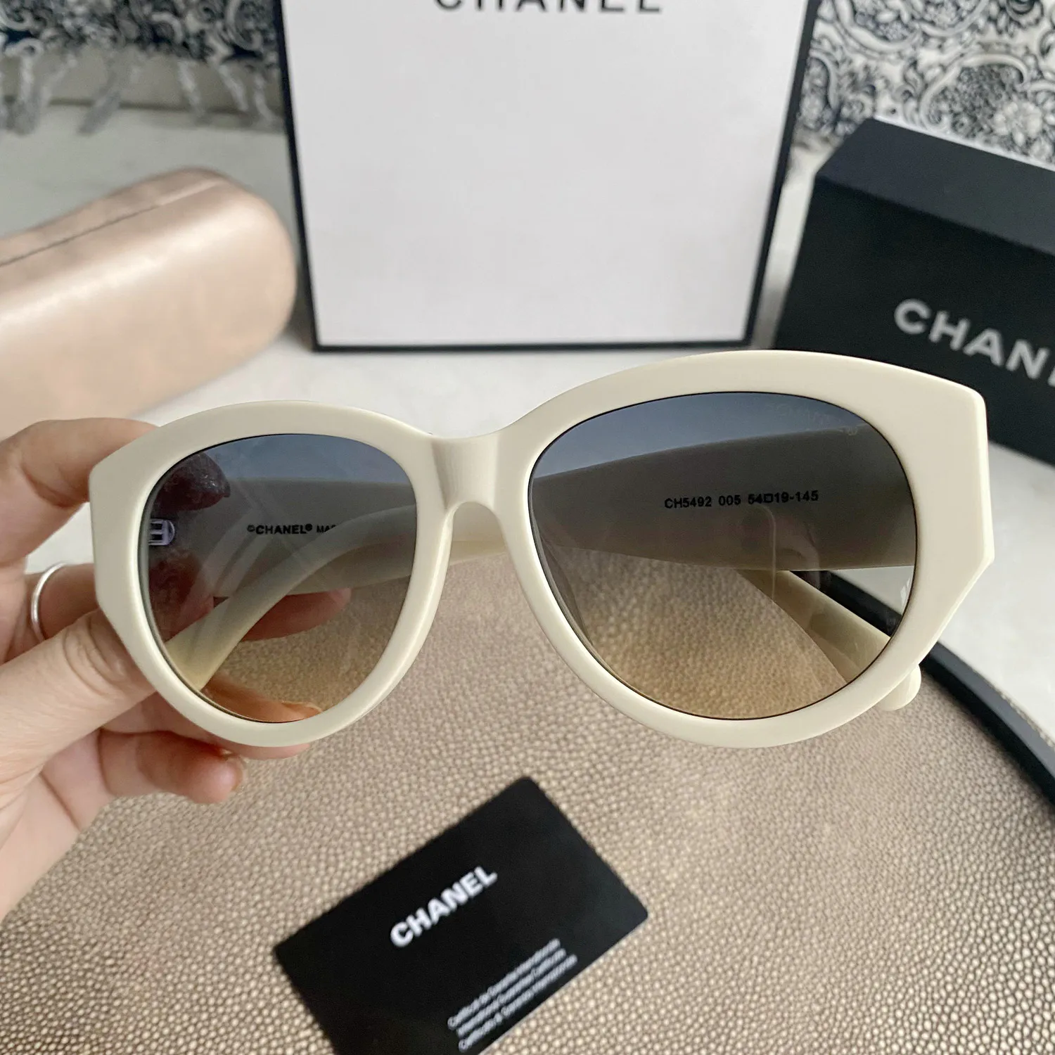 Vintage chanel sunglasses — image 6