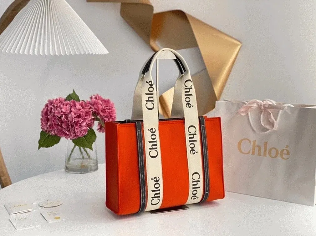 Top Quality Fake Chloe Medium Woody Tote Bag In Orange Felt — image 4