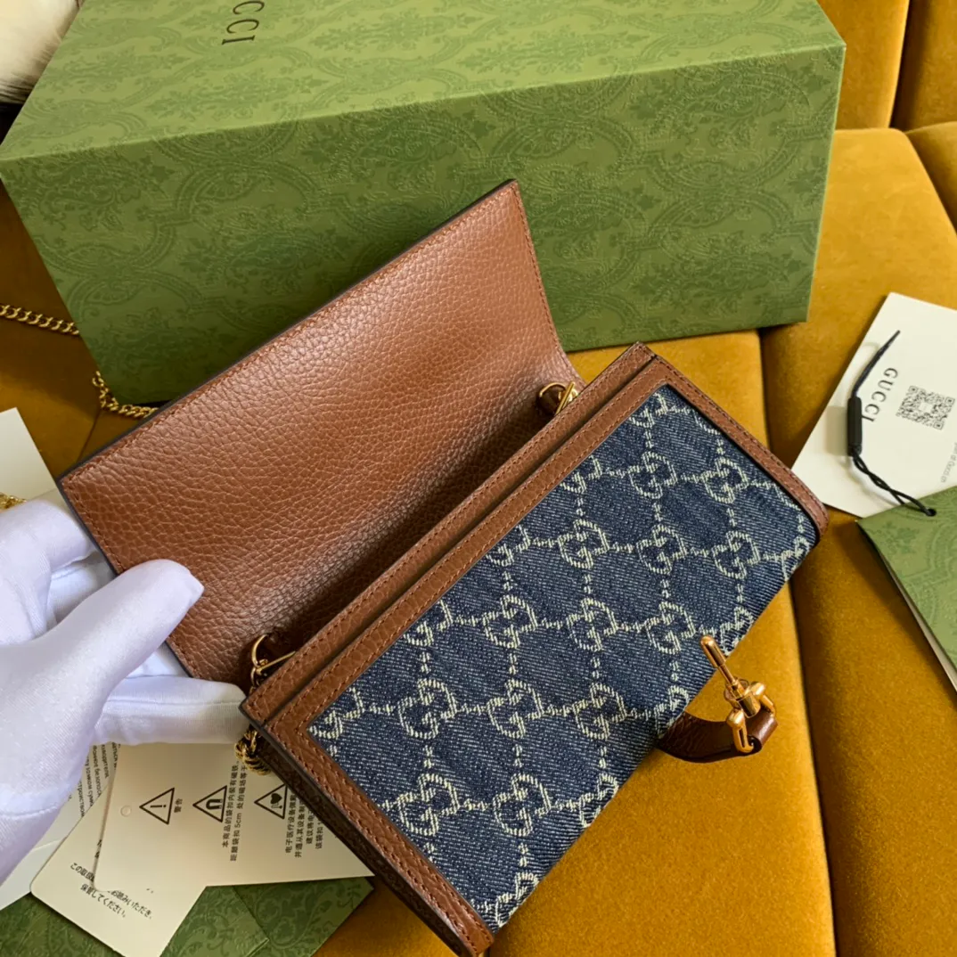 Jackie 1961 chain wallet — image 5