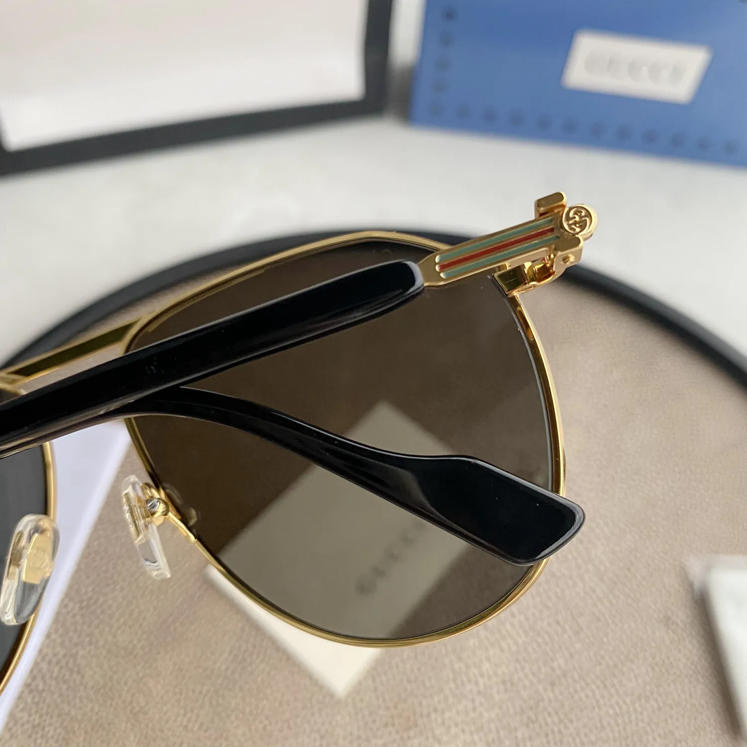 GUCCI EYEWEAR SUNGLASSES — image 4