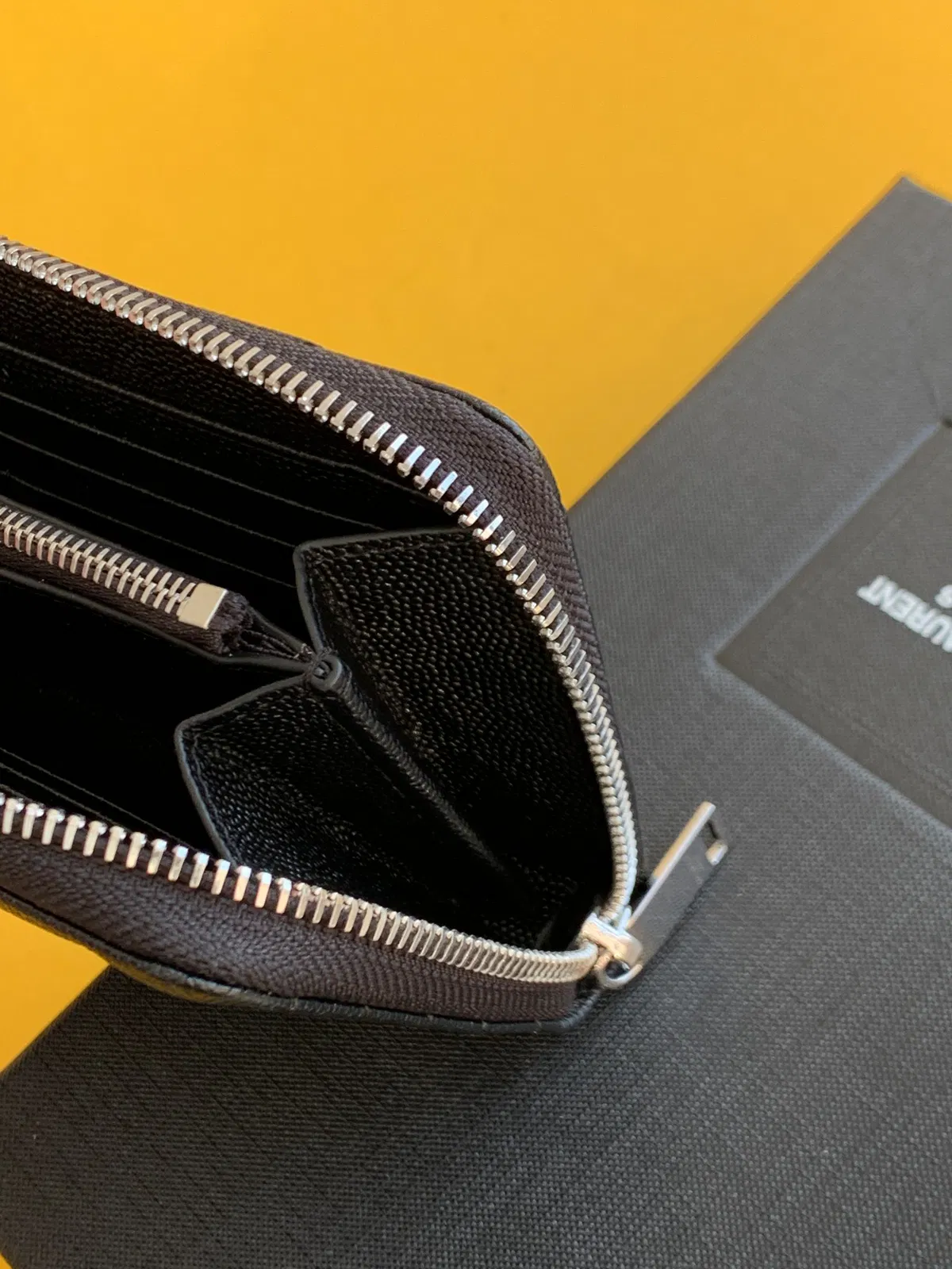 Saint Laurent MONOGRAMS PROMOTIONS — image 7