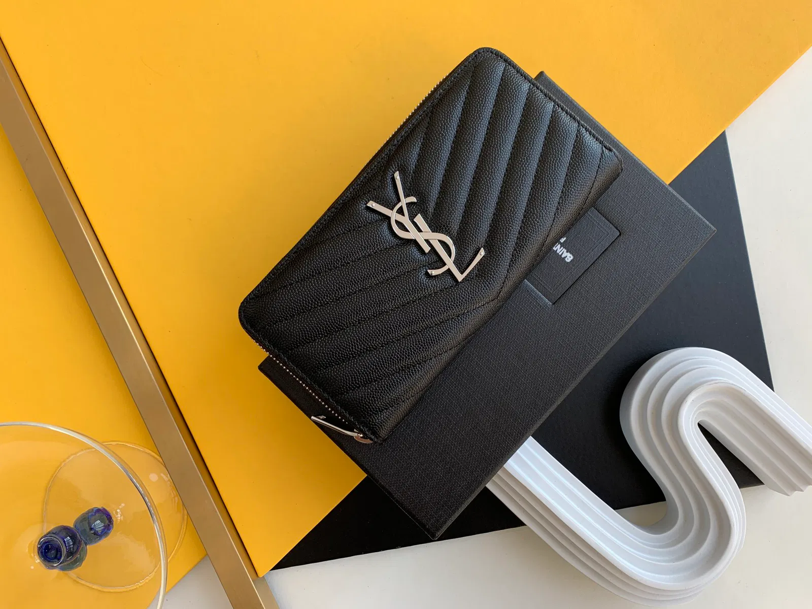 Saint Laurent MONOGRAMS PROMOTIONS