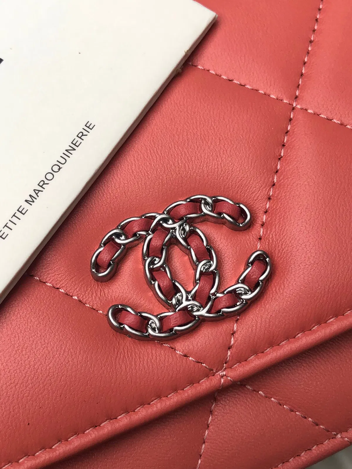 CHANEL 19 WALLET ON CHAIN — image 9