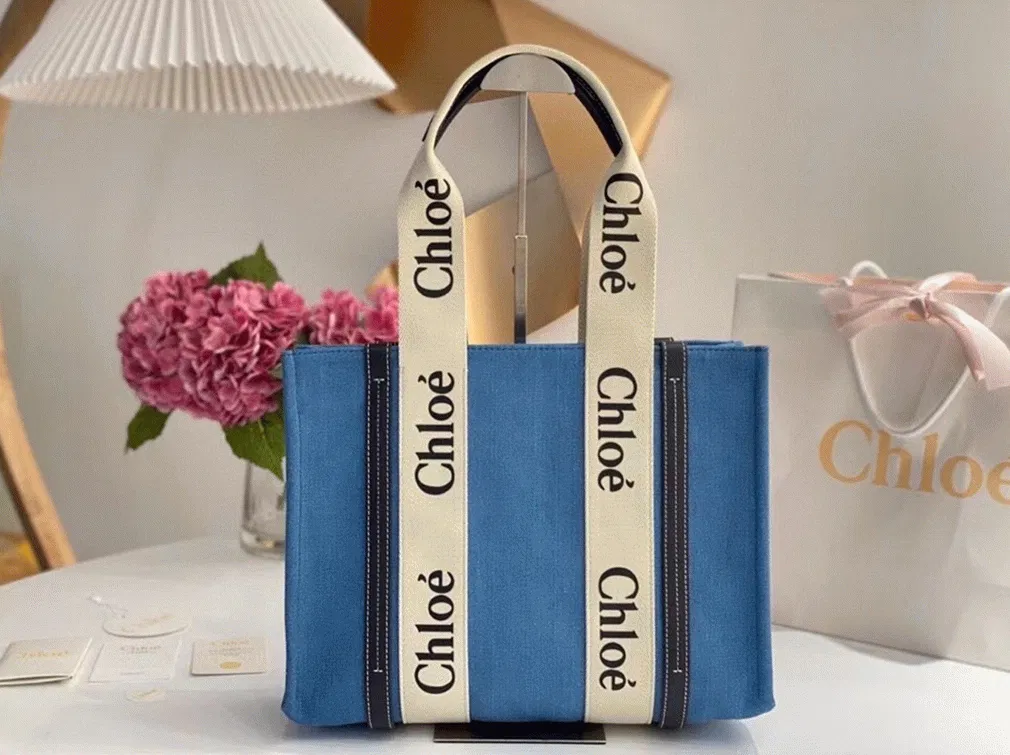 Top Quality Knockoff Chloe Medium Woody Tote Bag in Deadstock Denim — image 6