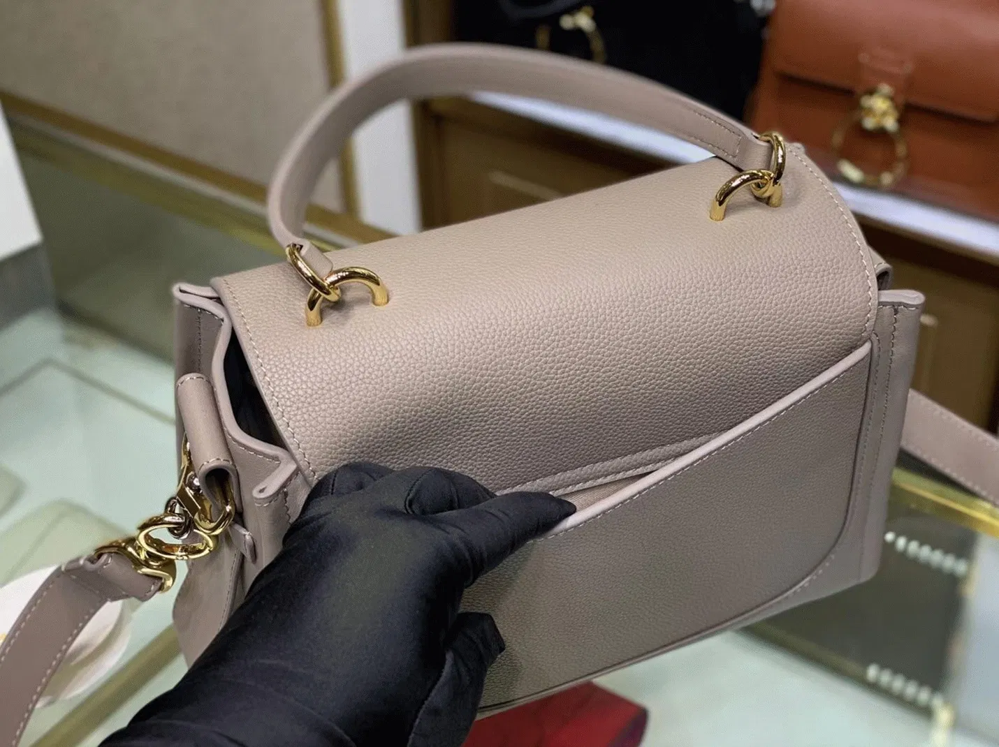 Top Quality Replica Chloe Small Tess Day Bag In Grey Grained Leather — image 5