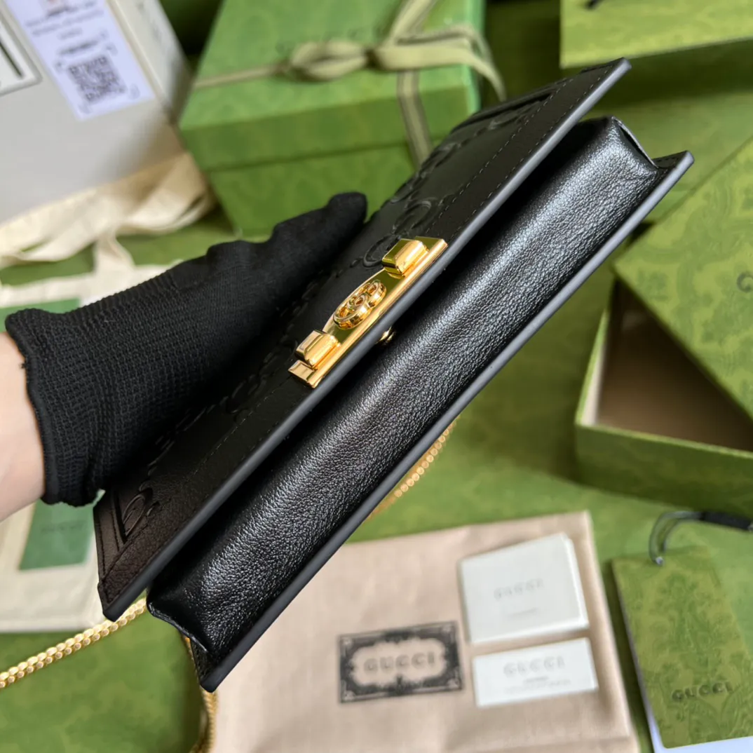 Gucci Leather clutch — image 7