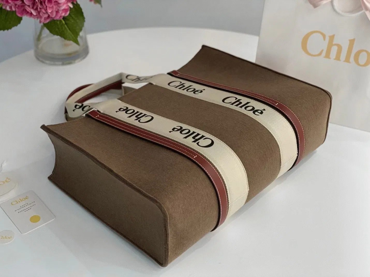 Top Quality Replica Chloe Large Woody Tote Bag In Brown Felt — image 3