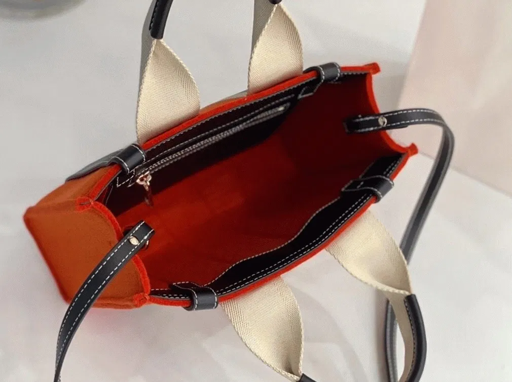 Top Quality Replica Chloe Small Woody Tote Bag In Orange Felt — image 2