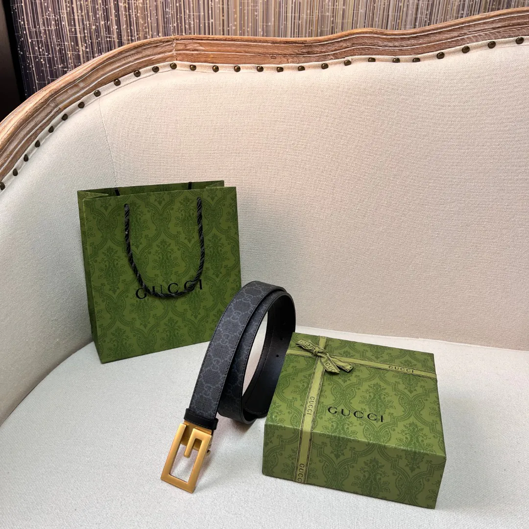 Square G reversible leather belt — image 3