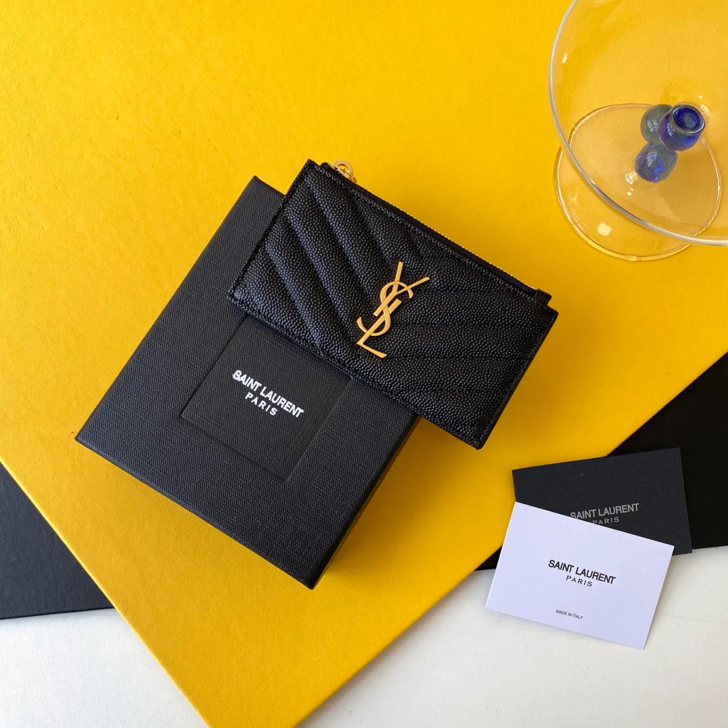 CASSANDRE MATELASSÉ ZIPPED FRAGMENTS CARD CASE IN GRAIN DE POUDRE EMBOSSED LEATHER
