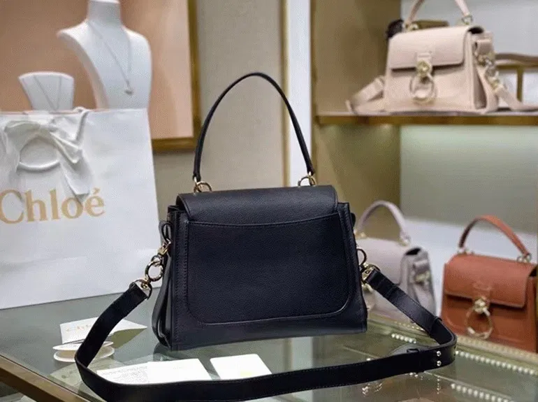 Top Quality Knockoff Chloe Small Tess Day Bag In Black Grained Leather — image 7