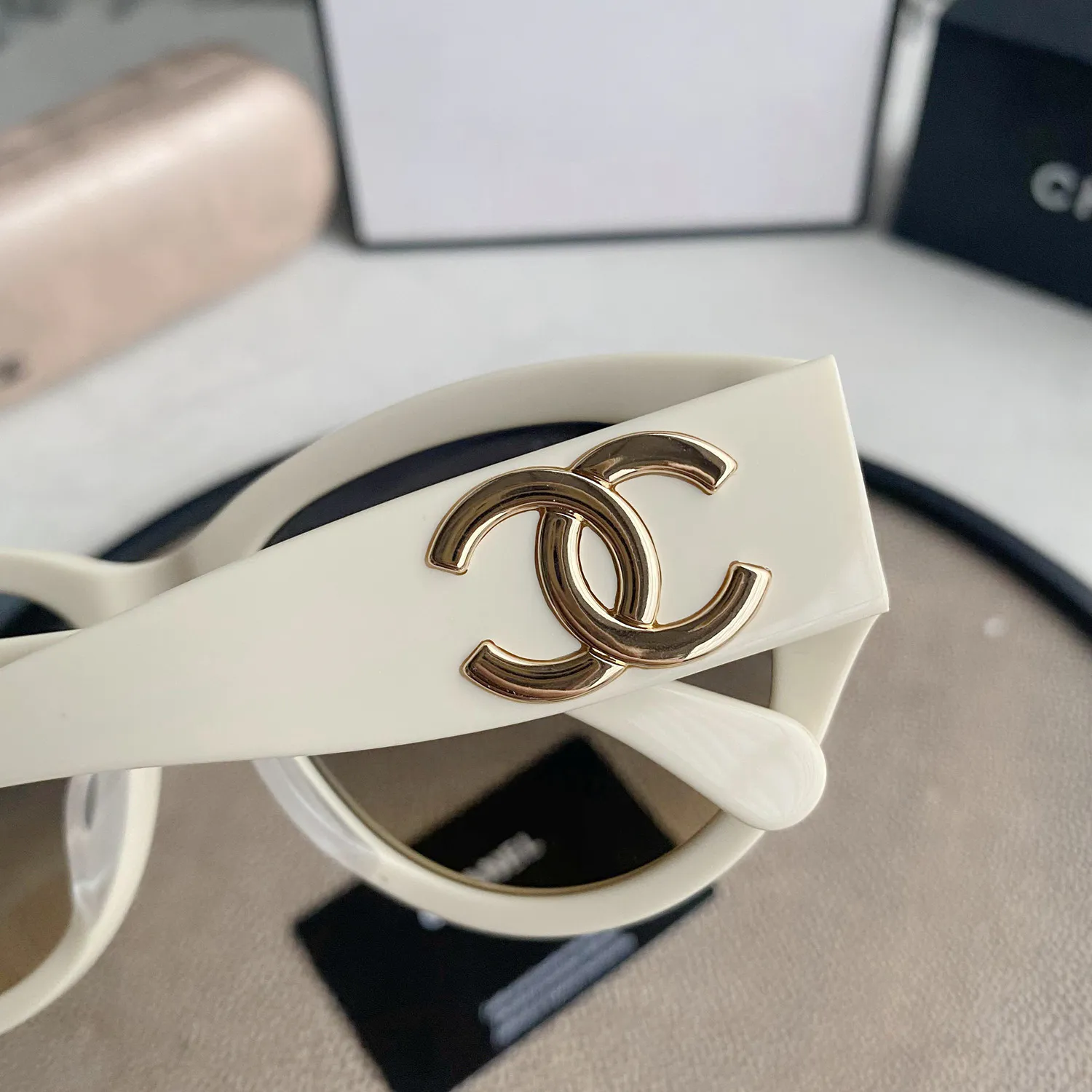 Vintage chanel sunglasses — image 3