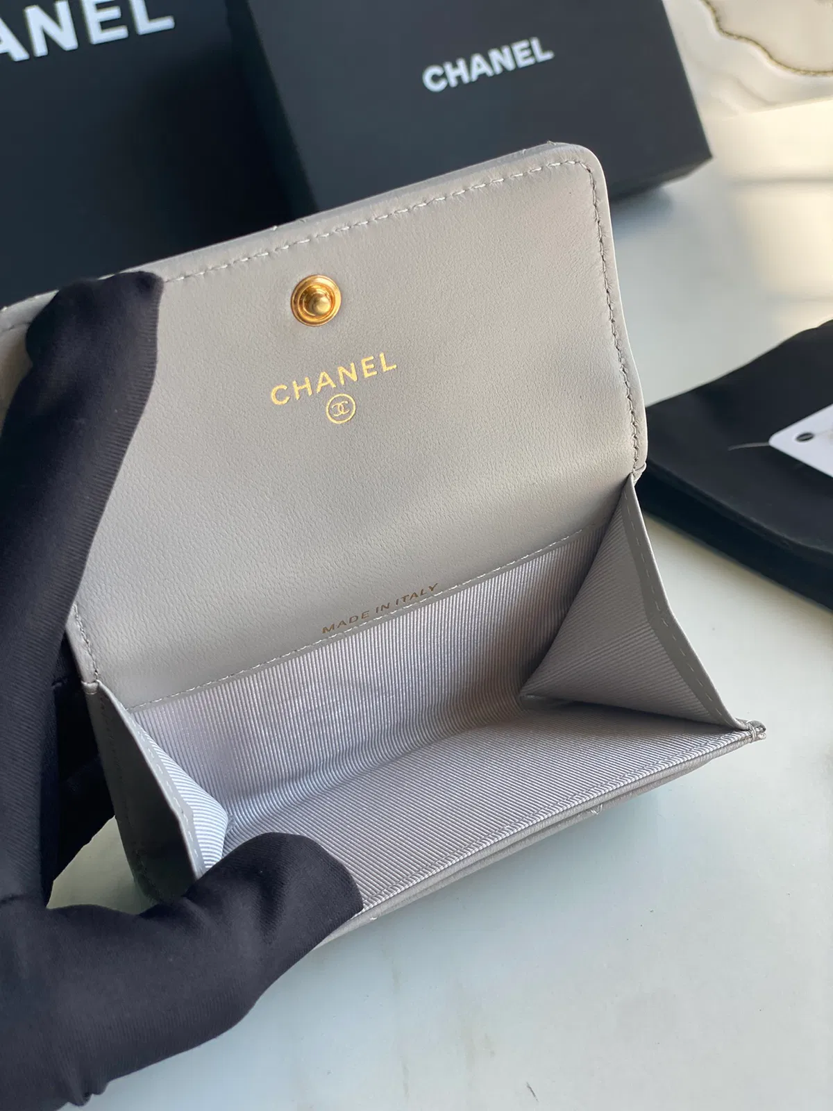 CHANEL 19 FLAP CARD HOLDER — image 3