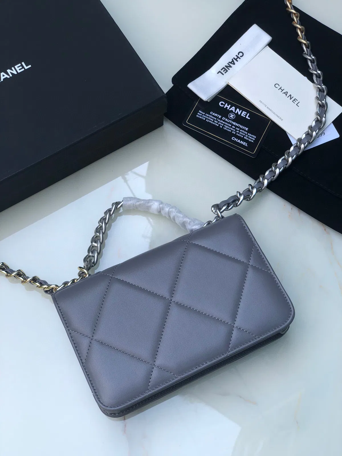 CHANEL 19 WALLET ON CHAIN — image 8