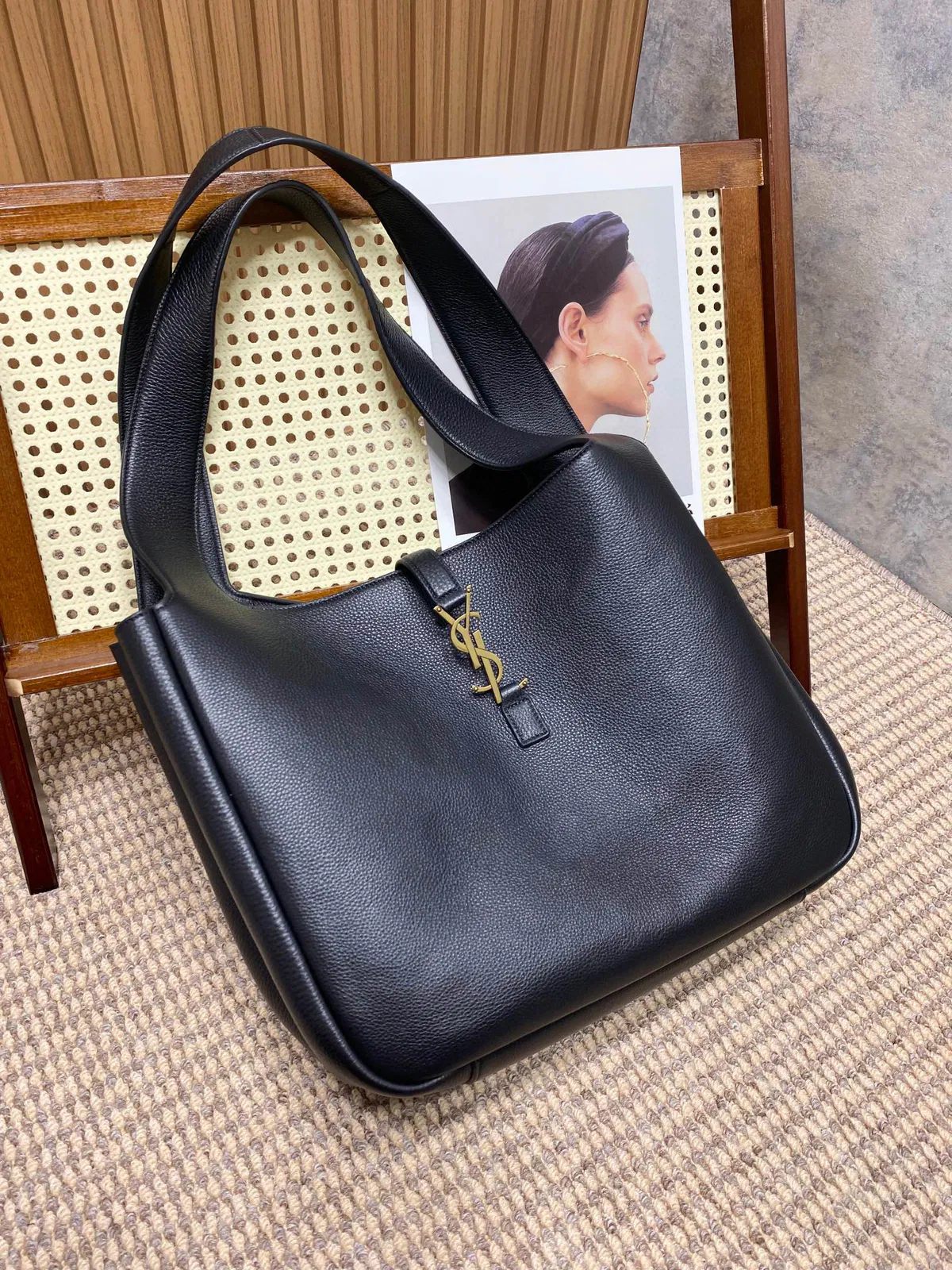 YSL BEA IN GRAINED LEATHER — image 4