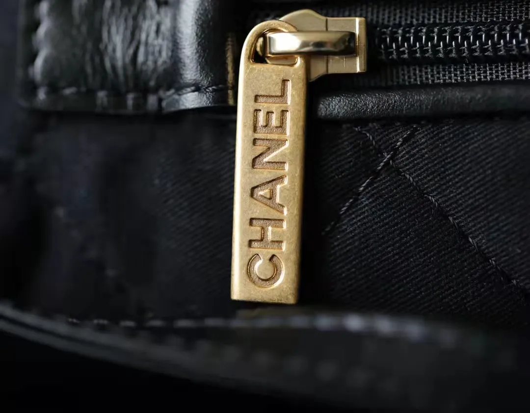 Chanel 22 Medium — image 18