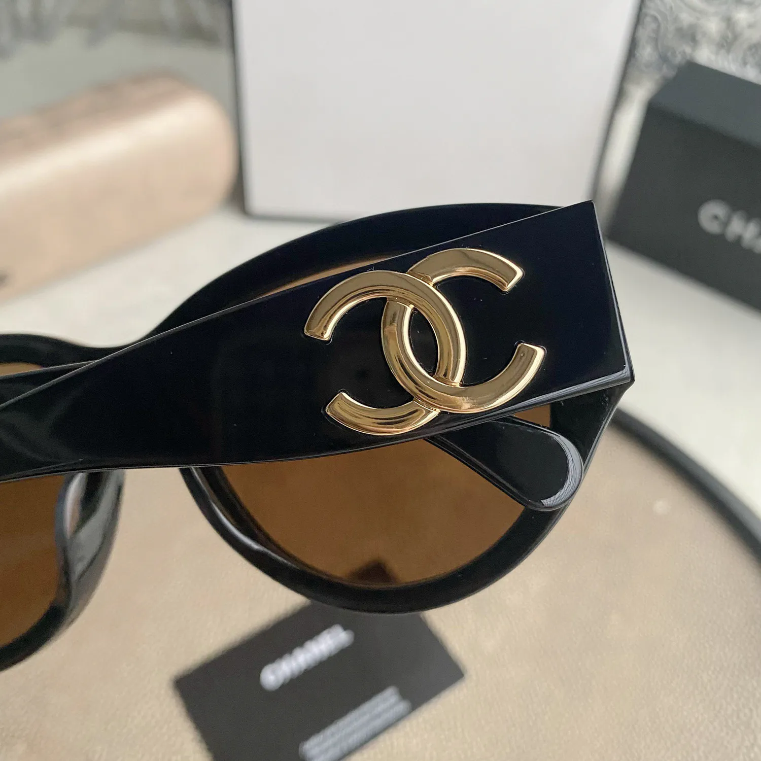 Vintage Sunglasses — image 3