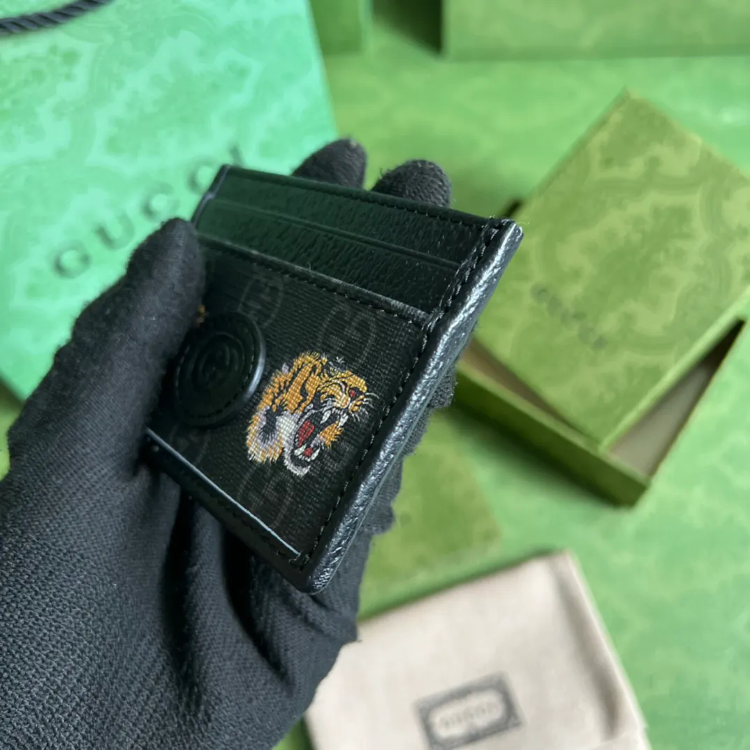Card case with tiger print — image 6