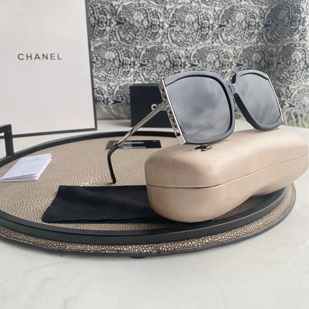 Square Sunglasses — image 2