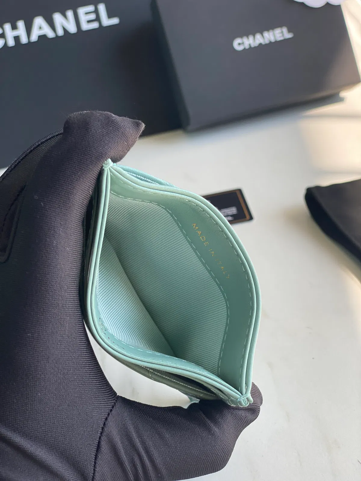 CHANEL 19 CARD HOLDER — image 5
