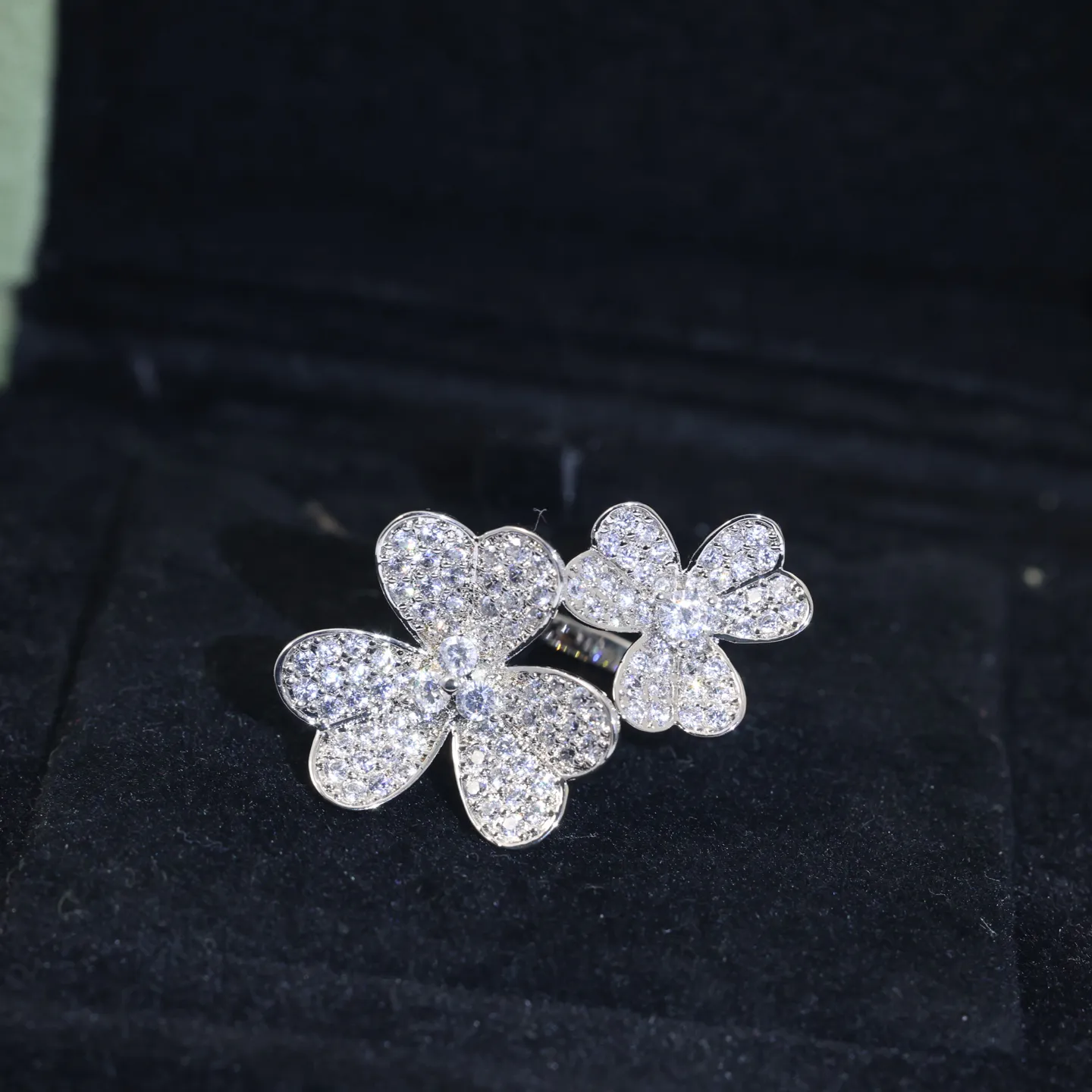 Van Cleef & Arpels Ring — image 2
