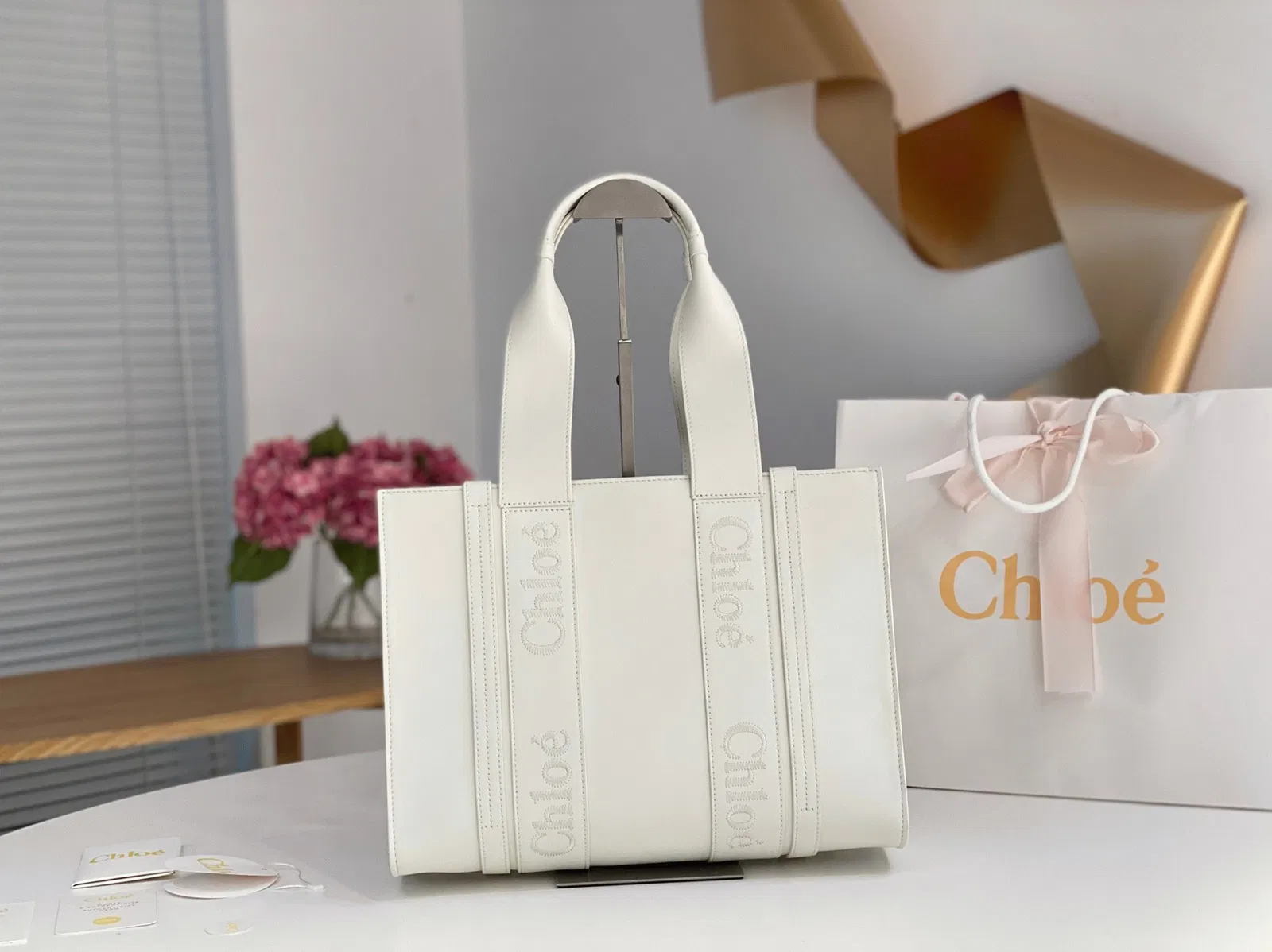 Top Quality Fake Chloe Woody Medium Tote Bag In White Calfskin — image 5