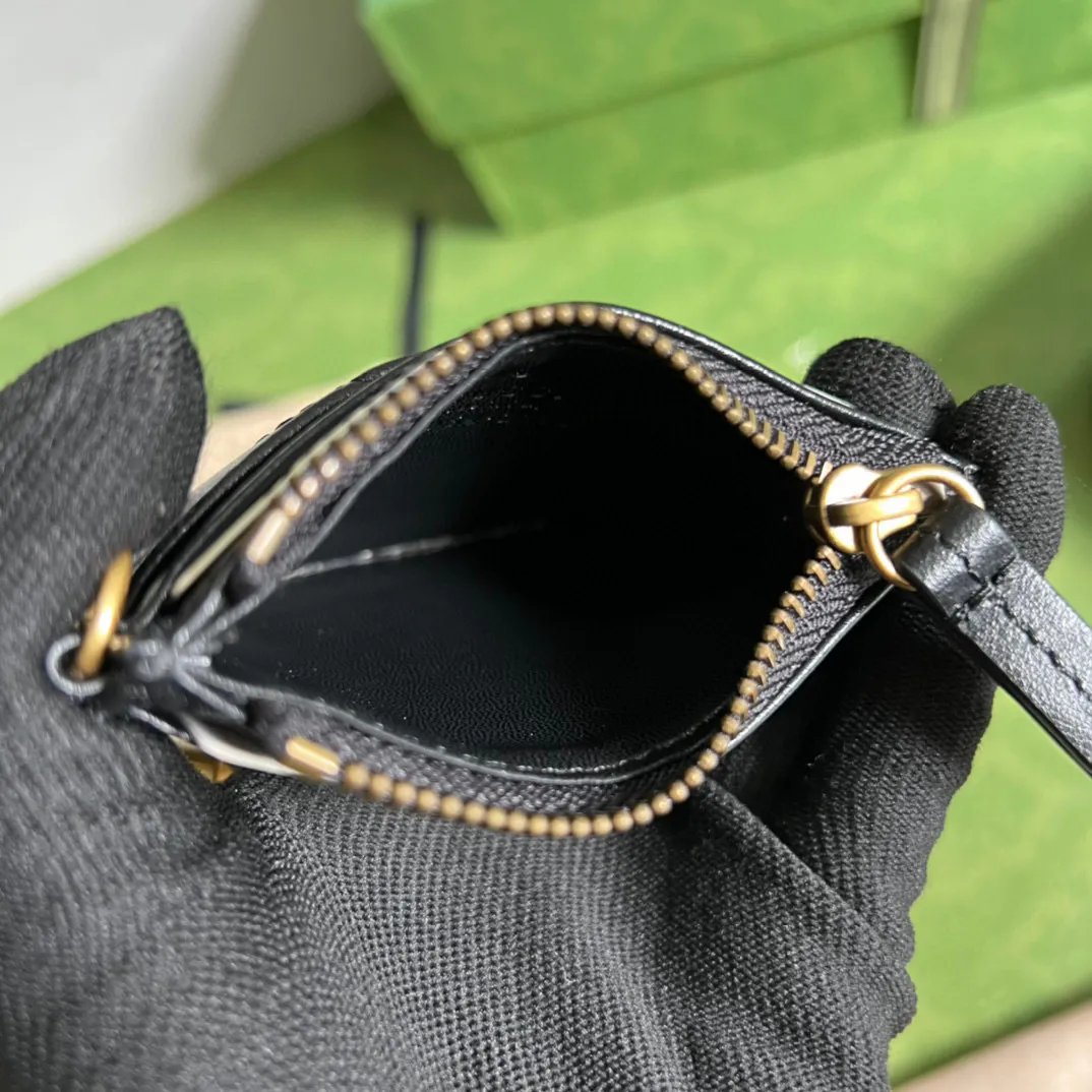 Gucci Keychain Wallet — image 5