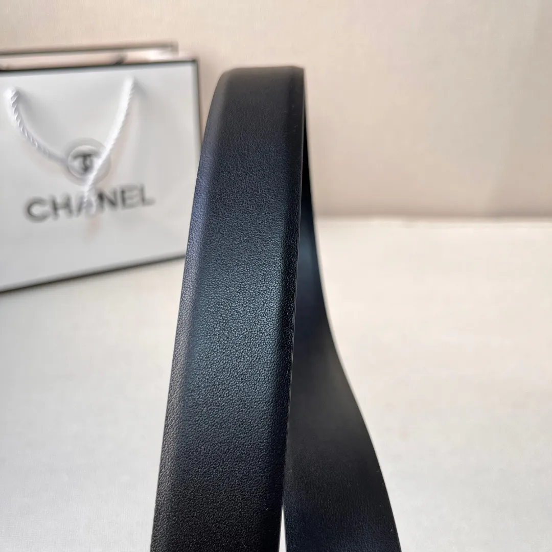 Chanel casual style leather logo belts — image 4