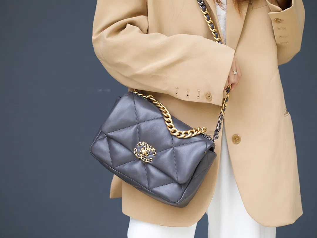 Chanel 19 — image 6