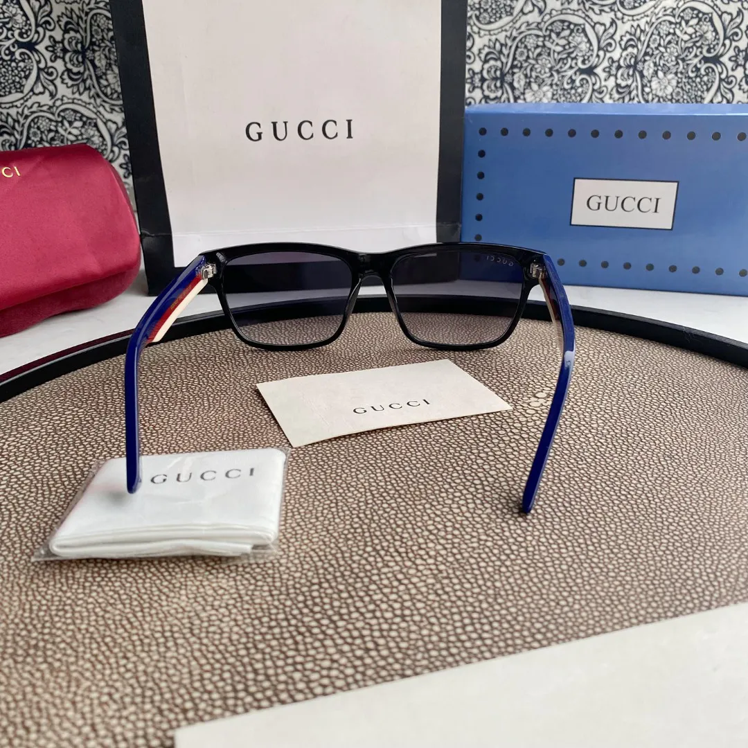Gucci classic sunglasses — image 8