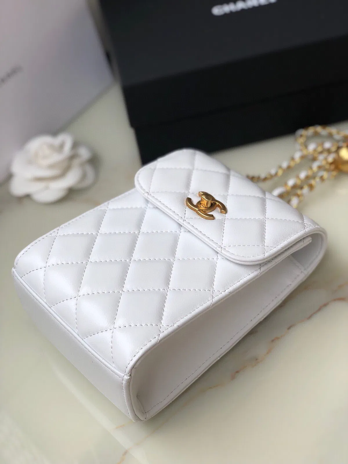 CHANEL CLUTCH — image 9
