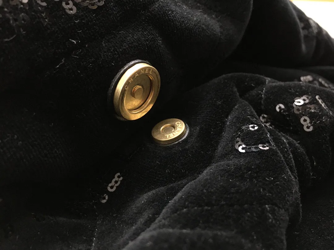 CHANEL 22 — image 4