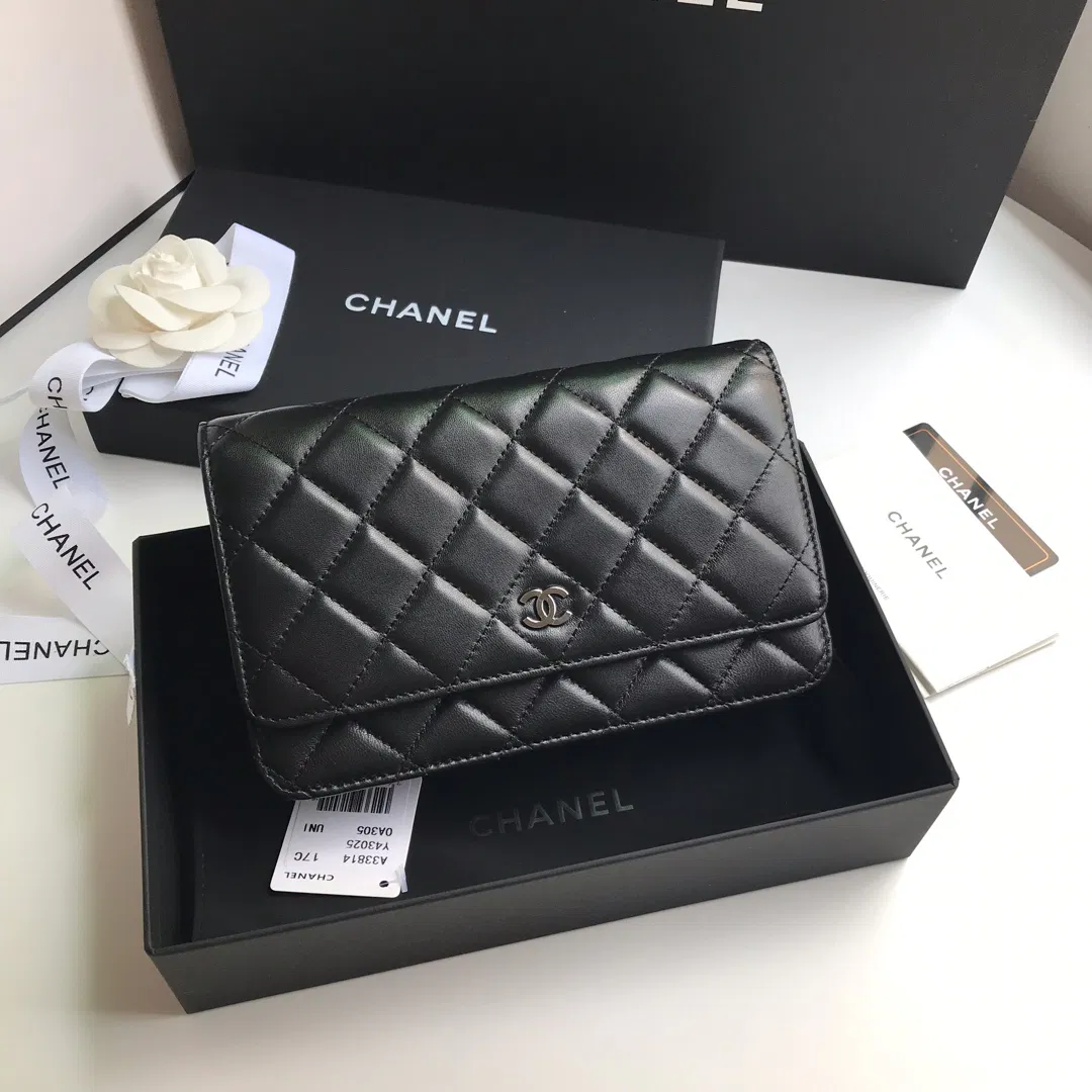 Chanel WOC — image 2