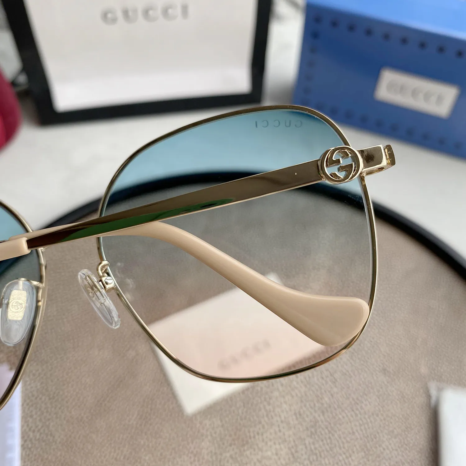 Gucci – GG0724S Gold — image 4