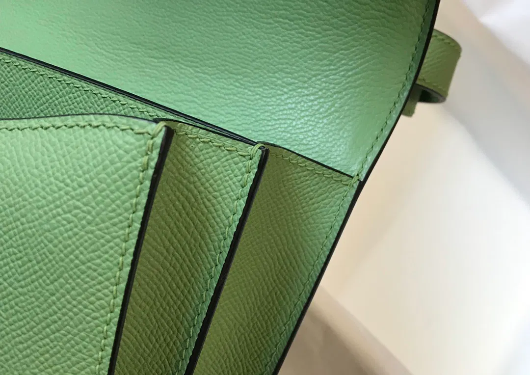Hermes Constance — image 7