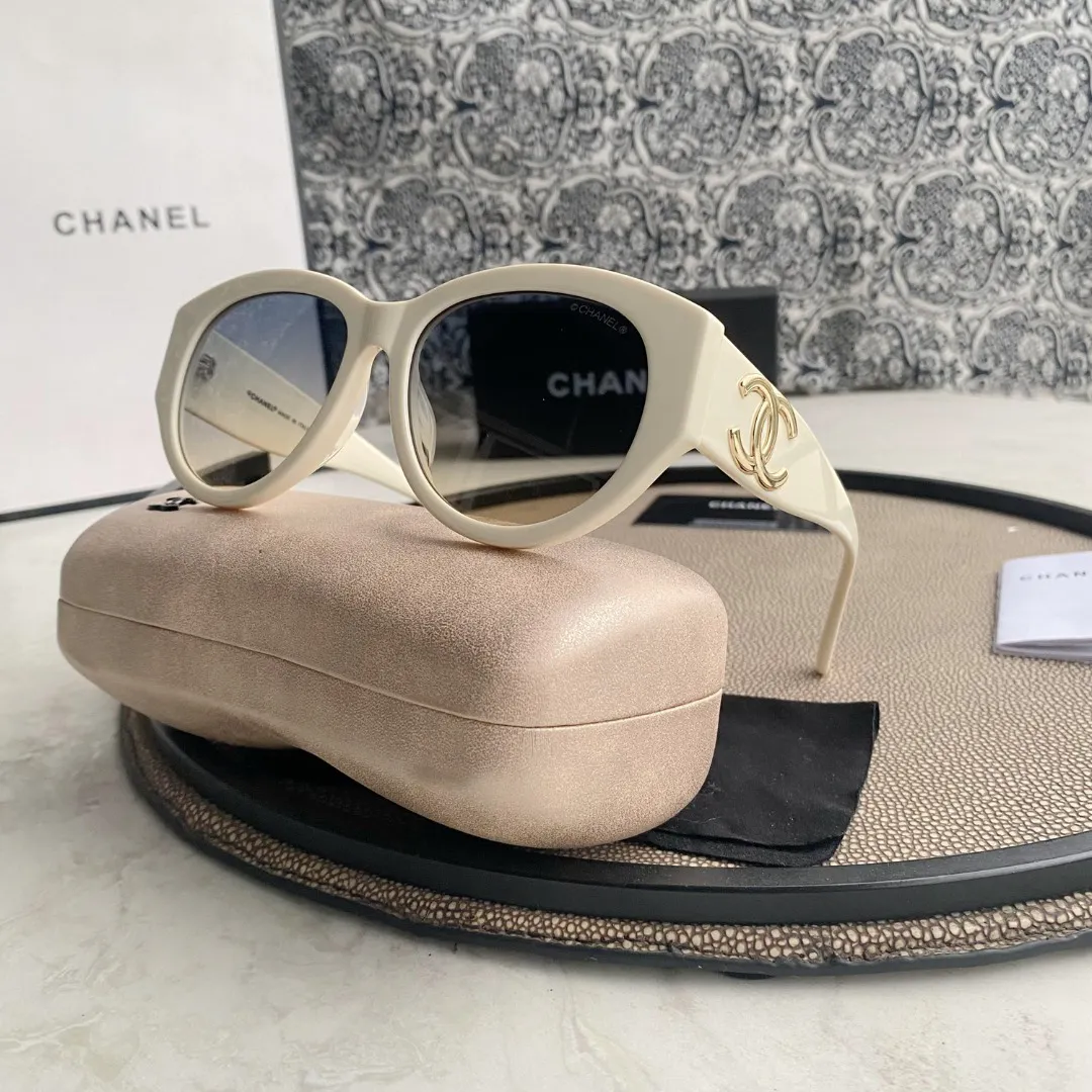 Vintage chanel sunglasses — image 8
