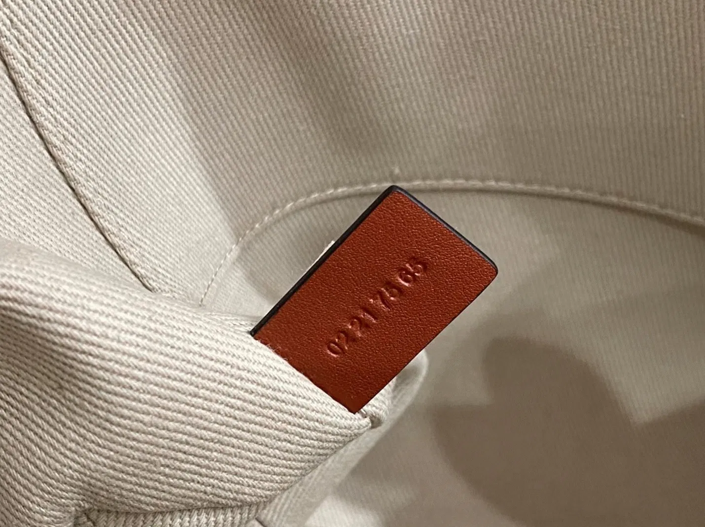Top Quality Replica Chloe Medium Woody Tote Bag with Hand-embroidered — image 5