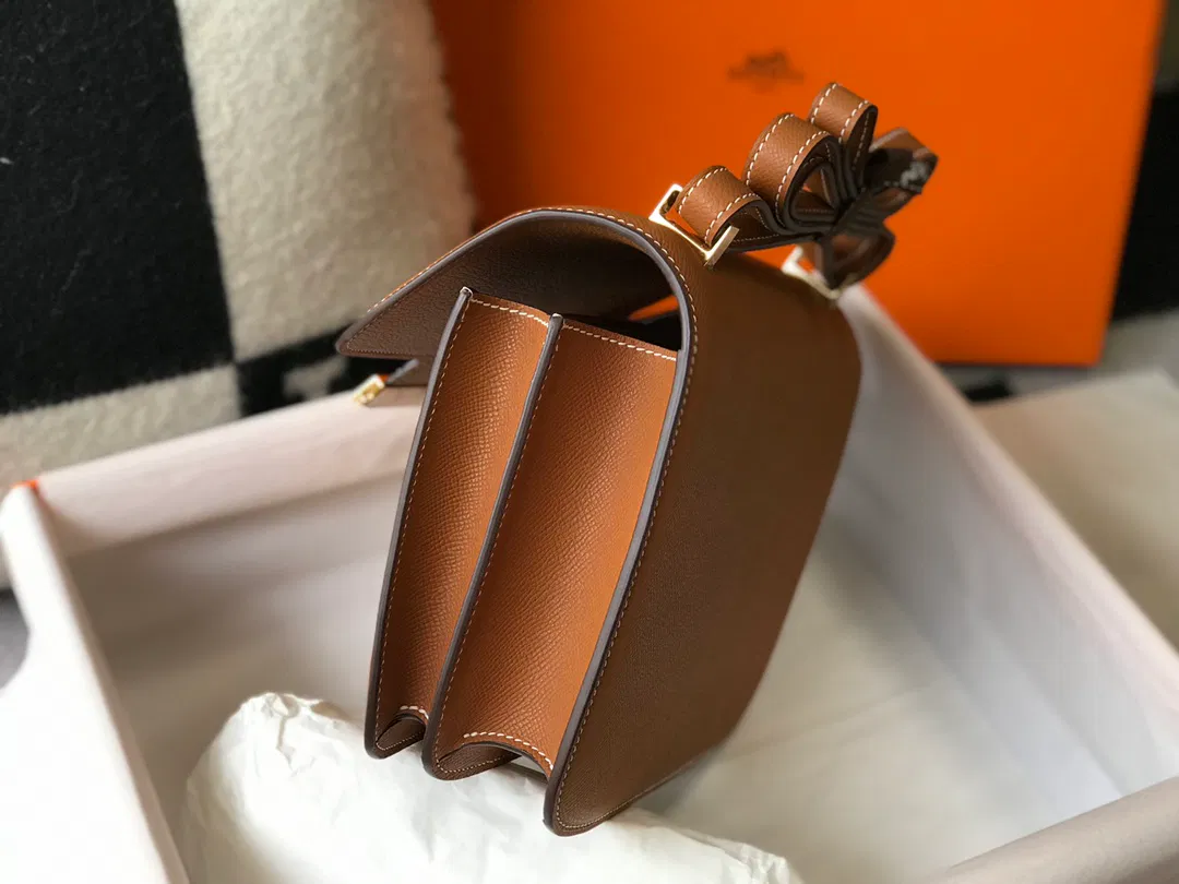 Hermes Constance — image 6