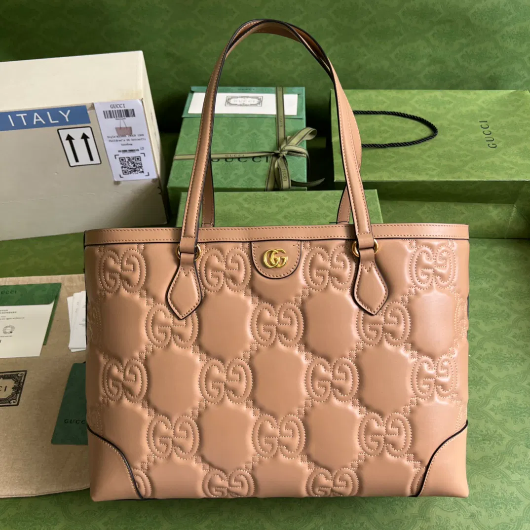 GG Matelassé leather medium tote