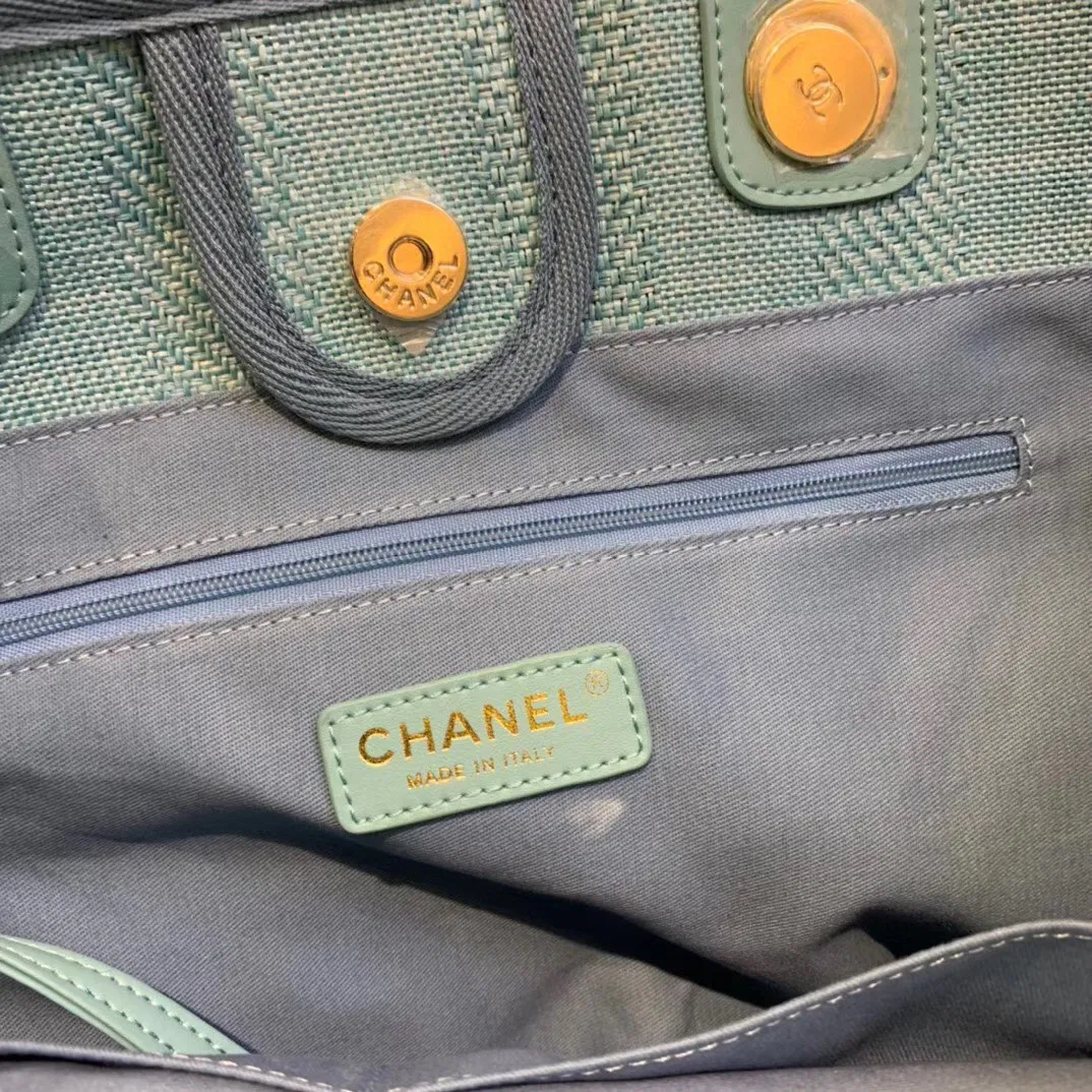 Chanel Tote — image 9