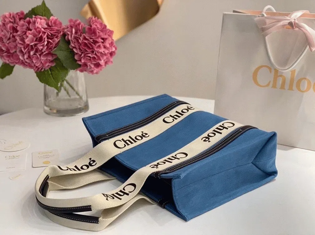 Top Quality Knockoff Chloe Medium Woody Tote Bag in Deadstock Denim — image 5