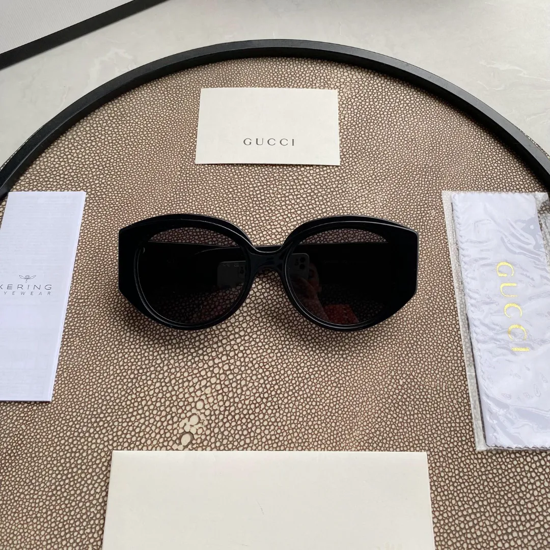 OVERSIZED ROUND SUNGLASSES